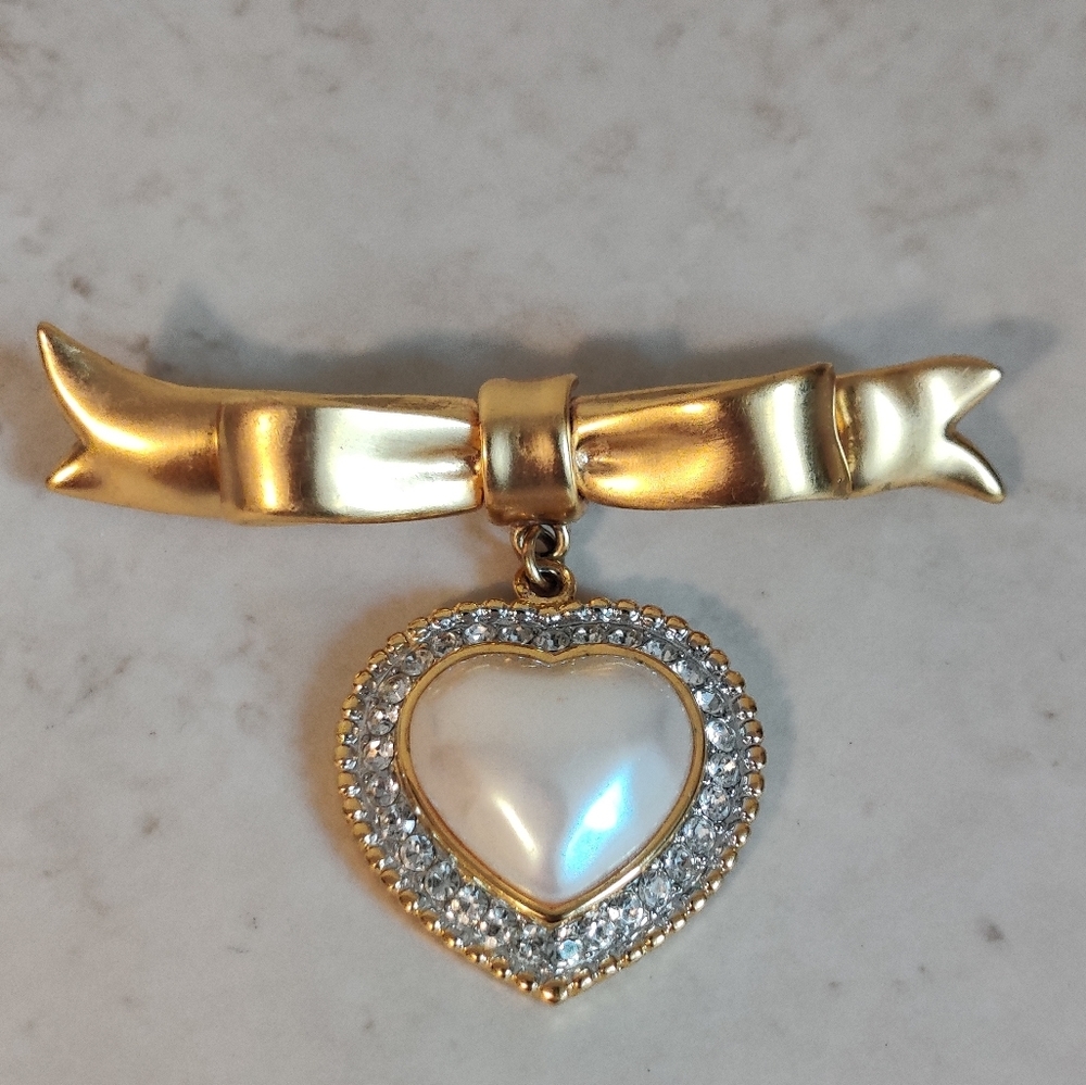 Vintage Dangling Heart Ribbon Pin Brooch Signed